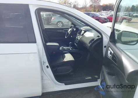 2018 Nissan Pathfinder S z USA, uszkodzony, nr VIN 5N1DR2MM4JC657878